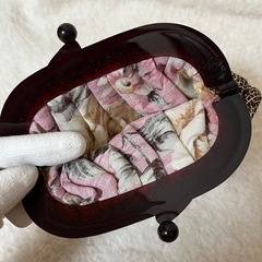 和モダン がま口 金×花柄 メッシュ調 クラッチ風 レトロの画像