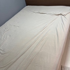 ダブルベッドの画像