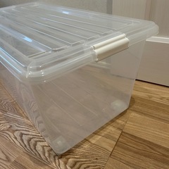 (取引中)コロ付き　衣装ケース　プラスチックケースの画像