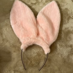 ハロウィン　うさぎの耳カチューシャとしっぽの画像