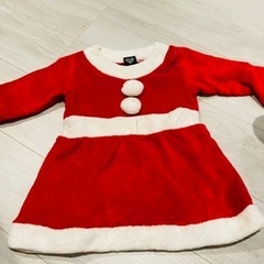 サンタ服100cmと白レギンス90cmの画像