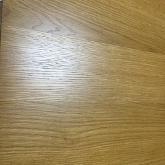 机(多分ニトリ)の画像