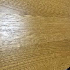 机(多分ニトリ)の画像