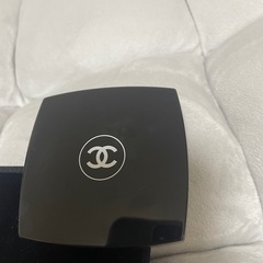 シャネル CHANEL ハイライト フェイスパウダー ごゴールドの画像