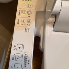 TOTOウォシュレット　トイレ　便座の画像