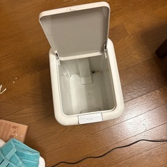 ゴミ箱の画像