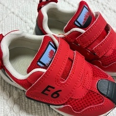 kidsスニーカーの画像