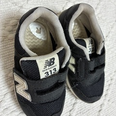kidsニューバランススニーカーの画像