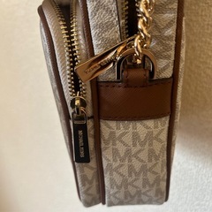 MICHAEL KORS ジェット セットノース サウス クロスボディ バッグ 
の画像
