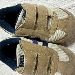 kidsスニーカーの画像
