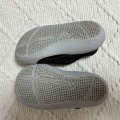 kids adidasスニーカーの画像