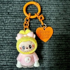 ラブブ キーホルダーの画像