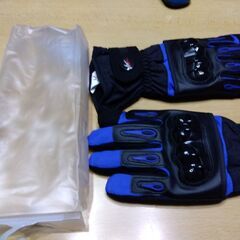 バイク用冬手袋・グローブ・プロテクター付き・新品未使用の画像