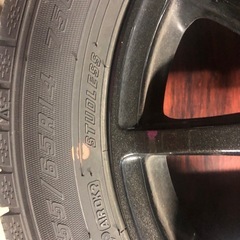 スタッドレスタイヤとホイルの4本セット　14インチの画像