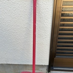 スケートボードとホッピングの画像