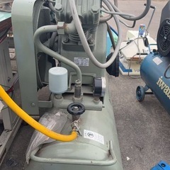 HITACHIコンペレーサーの画像