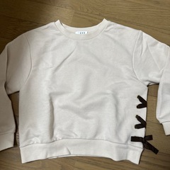 a.v.v トップス　の画像