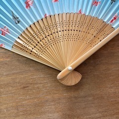 扇子　金魚柄　青
の画像