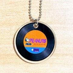 【スヌーピー】ピーナッツフレンズクラブ 限定 特典 レコードキーホルダー 非売品の画像