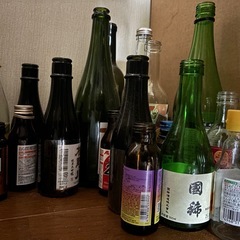 空きビン　大小いろいろの画像