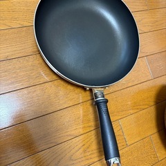 【　無料　】フライパン、土鍋の画像