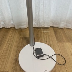 ダイソン掃除機純正スタンド　コンセント付きの画像