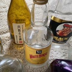お酒の瓶　空瓶　まとめて　の画像
