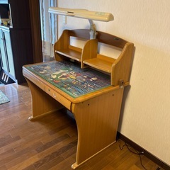 勉強机 照明あり
の画像