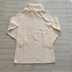 【Ｆ】ホワイト セーターの画像