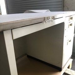 中古　　スチール机　の画像