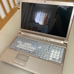 ⭐️ノートパソコン2台セット FUJITSU、TOSHIBA製　通電確認済み おまけあり⭐️の画像