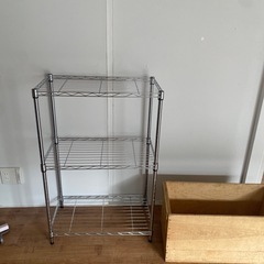 りんご箱　スチールラックの画像