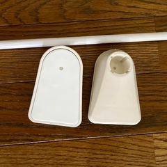 つっぱり棒と落下防止部品セットの画像
