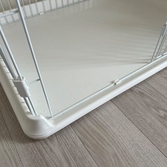 ペットケージ　サークル　白の画像