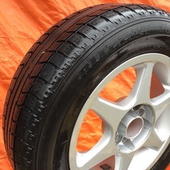 タイヤとホイールの画像