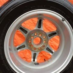タイヤとホイールの画像