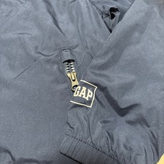 GAPキッズウインドブレーカーの画像