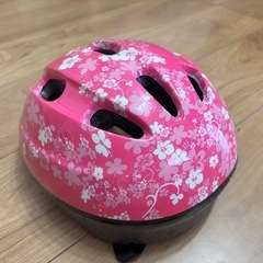 ヘルメット　子供　自転車　スケートボード　ローラースケートの画像
