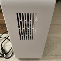 コンパクト除湿機の画像