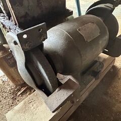 両頭グラインダー（ベンチグラインダー）研磨機　の画像