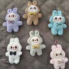 【新品】　ラブブ　キーホルダーの画像