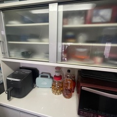 食器棚の画像