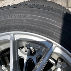 ヨコハマ
165/65r14スタッドレスタイヤの画像