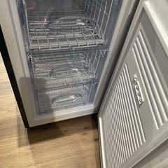 レトロ風　冷凍庫の画像