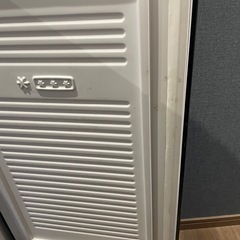 レトロ風　冷凍庫の画像
