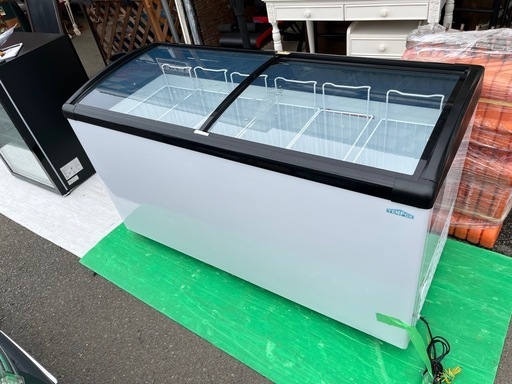 冷凍ショーケース