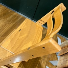 【トレファク神戸南店】STOKKEのキッズチェアです【取りに来られる方限定】の画像