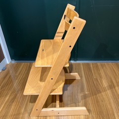 【トレファク神戸南店】STOKKEのキッズチェアです【取りに来られる方限定】の画像