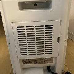 HITACHI セラミックファンヒーターの画像