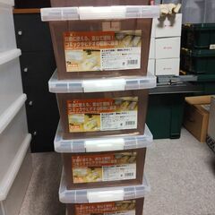各300円の収納ケースの画像